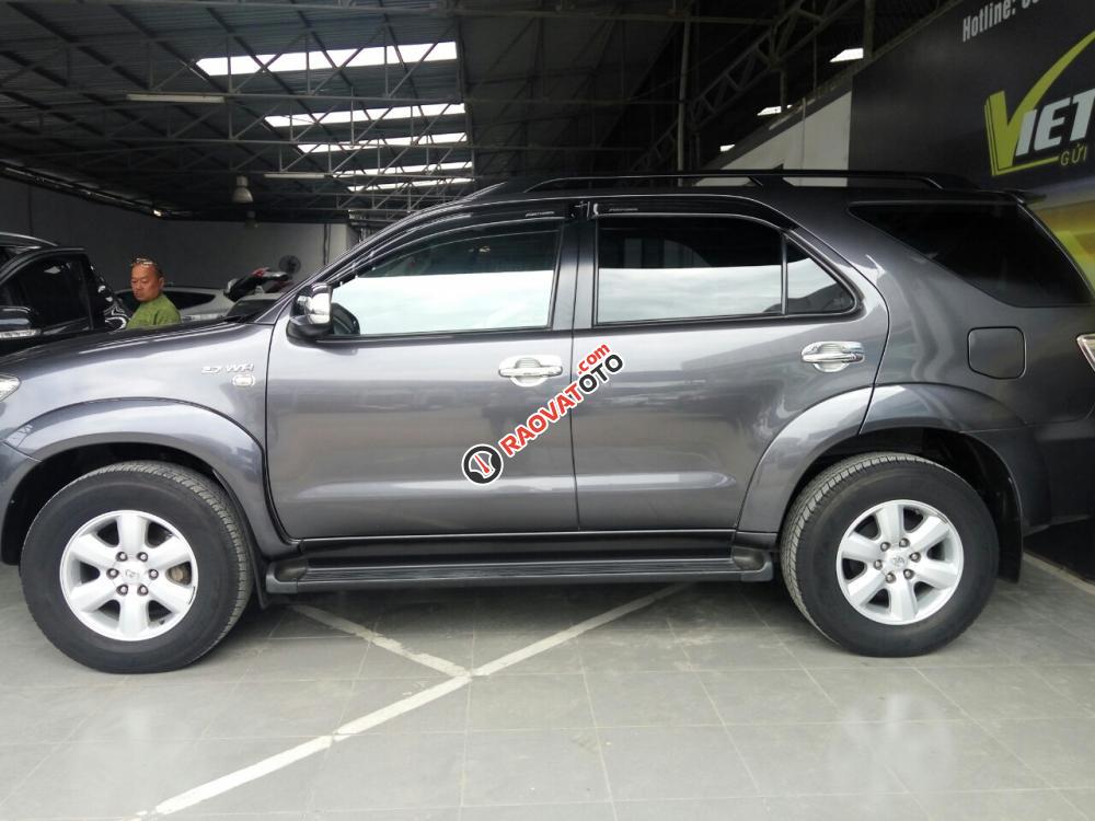 Bán Toyota Fortuner V, 2.7AT, bản 2 cầu 4WD, máy xăng, đời 2010, biển SG, hỗ trợ NH đến 60%-2