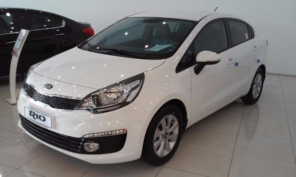 Bán xe Kia Rio đời 2017, màu trắng, nhập khẩu -1