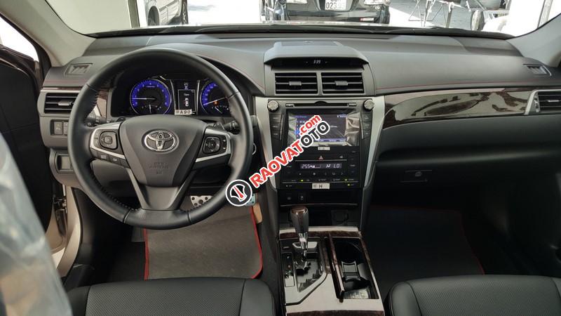 Toyota Camry 2.5Q 2017 màu đen, giao ngay-2