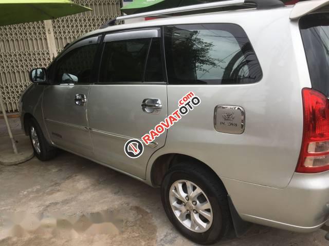 Bán Toyota Innova G năm 2009, màu bạc-2