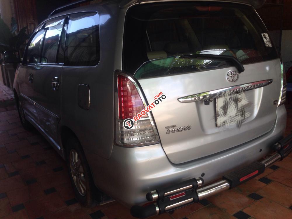 Bán Toyota Innova G đời 2010, màu bạc, còn mới-0