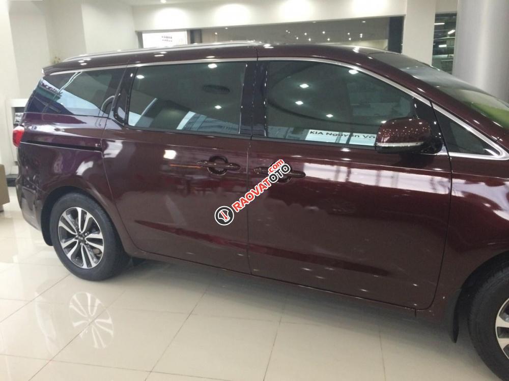 Cần bán xe Kia Sedona 2.2L DATH sản xuất 2016, màu đỏ-3