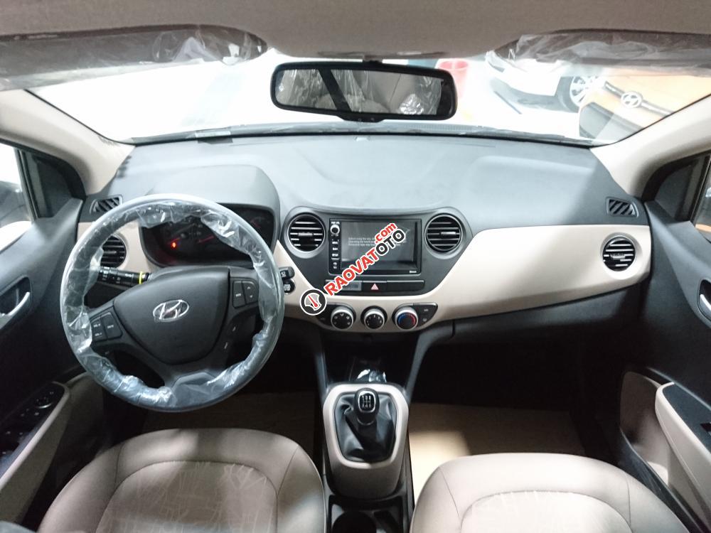 Bán xe Hyundai Grand i10 1.2MT Sedan lắp ráp đời 2018, màu bạc, bản Full option, hỗ trợ trả góp 80%- LH: 0904675566-9