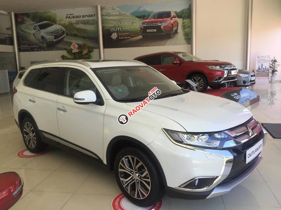 [New] Bán Mitsubishi Outlander 7 chỗ đời 2018, lợi xăng 7L/100km, cho góp đến 90%, lãi suất thấp, LH: 0905.91.01.99-2