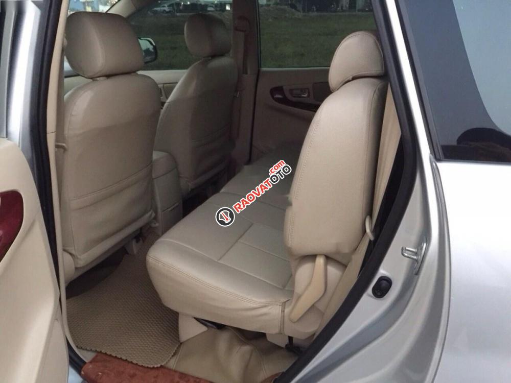 Bán xe Toyota Innova đời 2006, màu bạc chính chủ-3