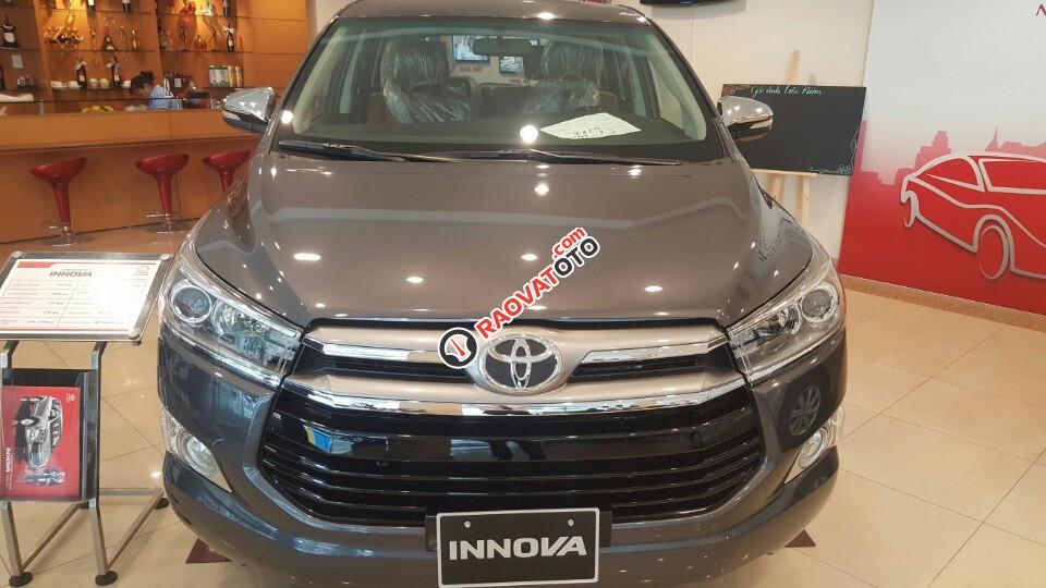 Bán xe Toyota Innova 2.0 V 2018, đủ màu giao ngay, dòng xe cao cấp giảm giá cực sốc-0