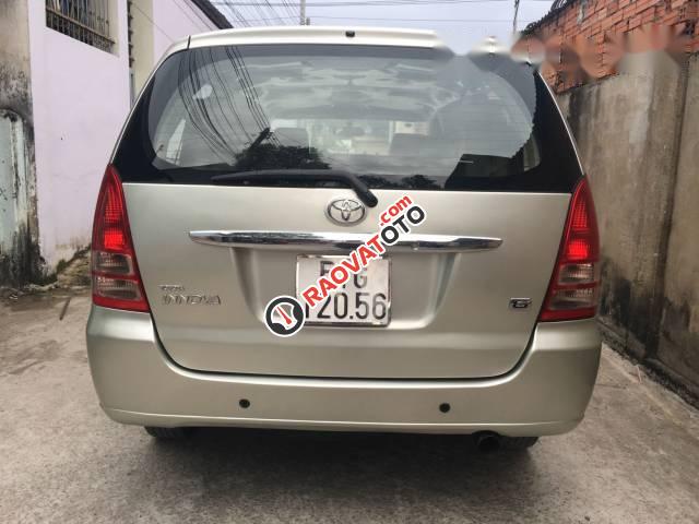 Bán Toyota Innova đời 2006, màu bạc  -1