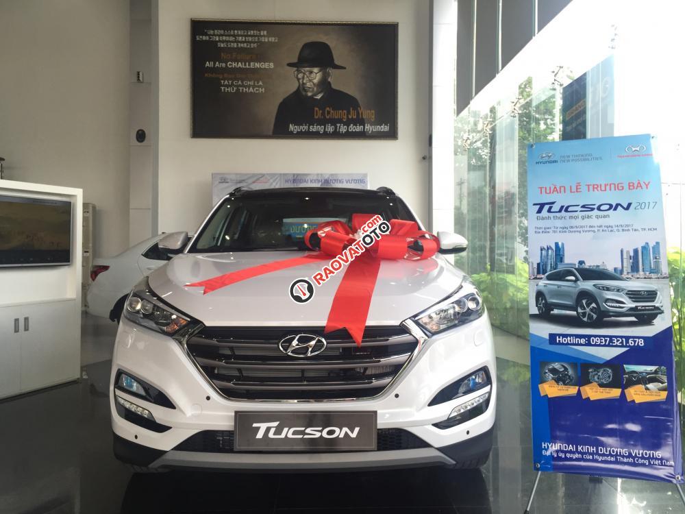 Bán Hyundai Tucson sản xuất 2018, màu trắng-0