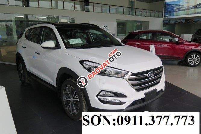 Cần bán Hyundai Tucson mới, màu trắng, LH Ngọc Sơn: 0911377773-22