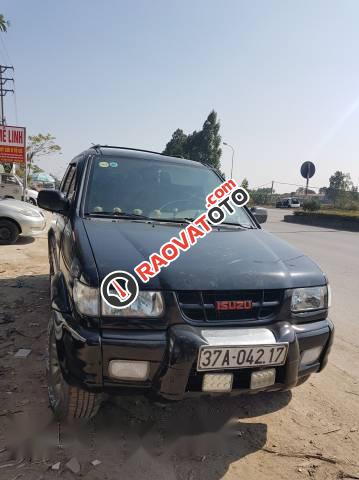 Cần bán gấp Isuzu Dmax đời 2004, màu đen-0