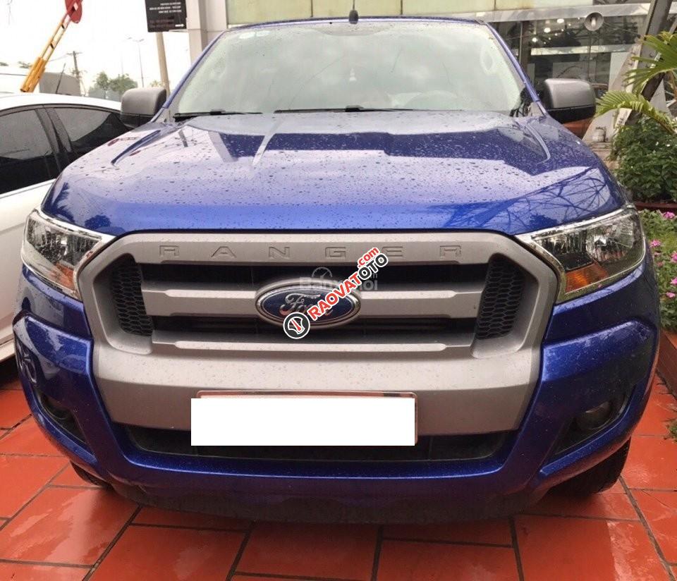 Bán ô tô Ford Ranger năm 2015 AT, màu xanh lam, 557tr, BH 1 năm-0