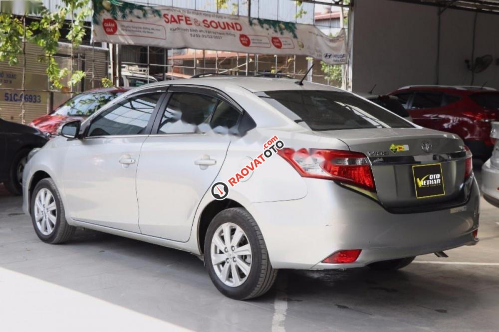 Cần bán xe Toyota Vios 1.5E đời 2016, màu bạc-3