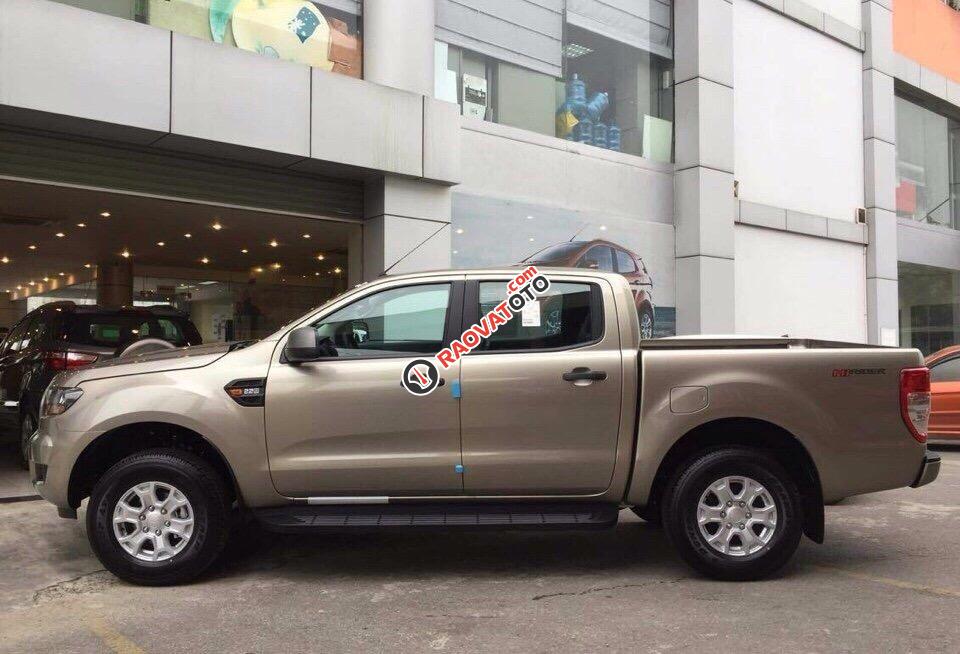 Chỉ với 200 triệu đồng sở hữu xe Ford Ranger XLS số sàn & tự động, xe mới bảo hành 3 năm hoặc 100,000 km-2