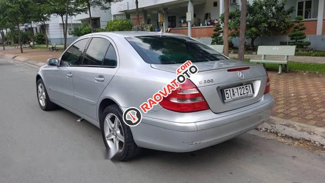 Chính chủ bán ô tô Mercedes E200K đời 2004, màu bạc, xe nhập-3