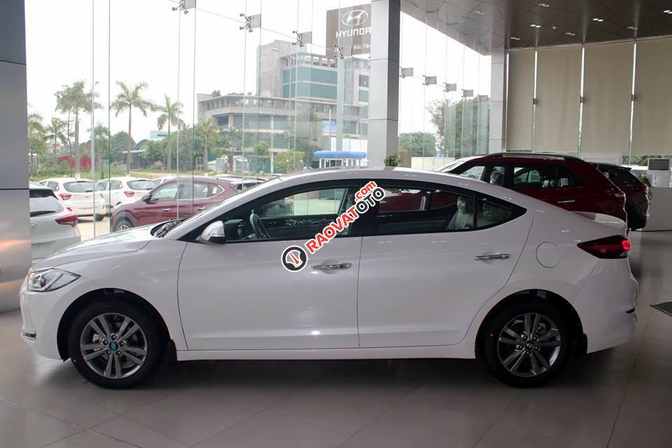 Hyundai Lạng Sơn_Hyundai Elantra đời 2017, màu trắng, giá tốt-1