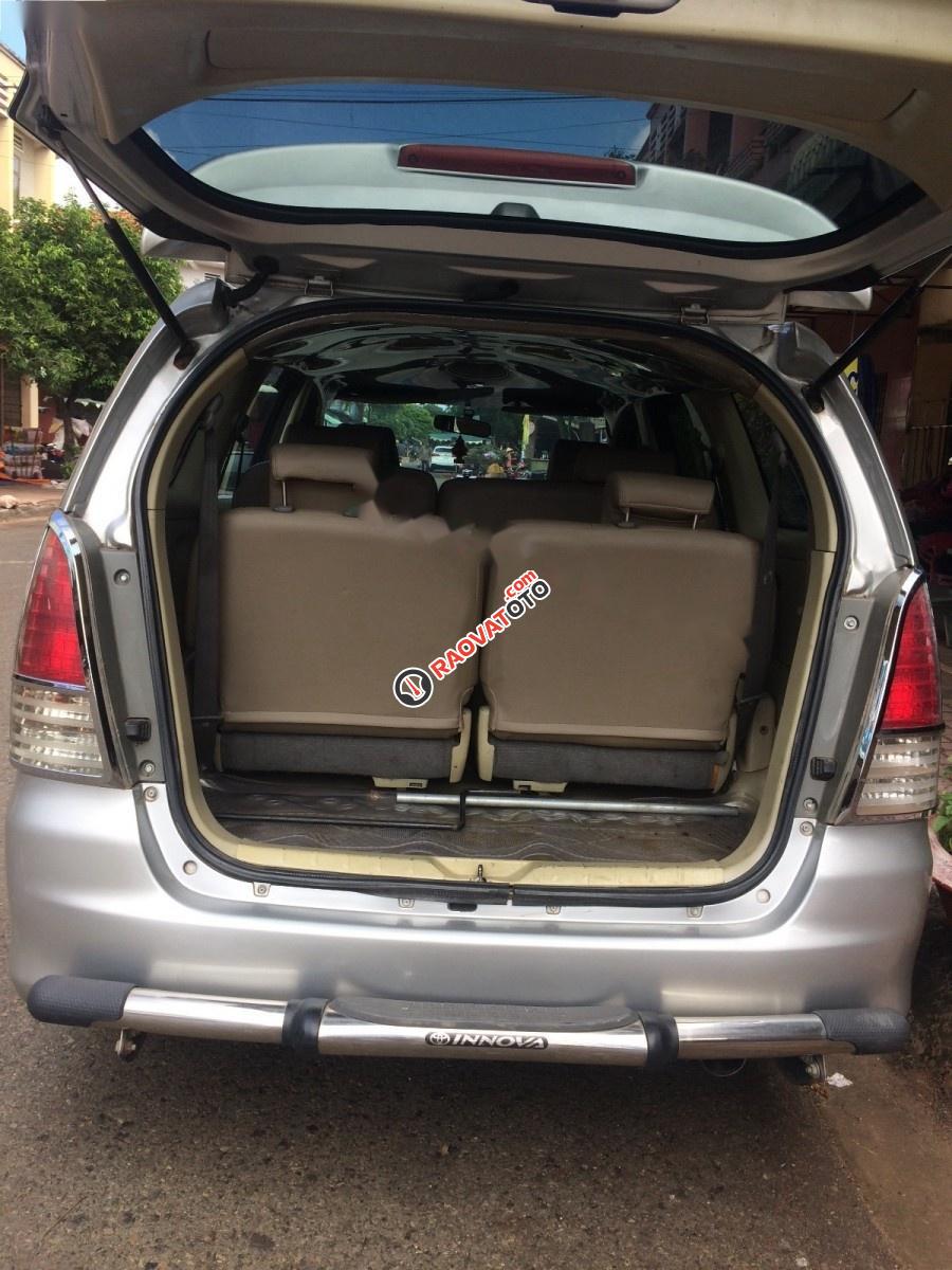 Cần bán gấp Toyota Innova 2.0MT sản xuất 2007, màu bạc-1