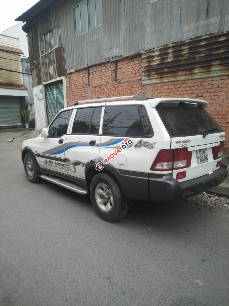 Bán Ssangyong Musso 2.3 năm 2002, màu trắng, xe nhập-4