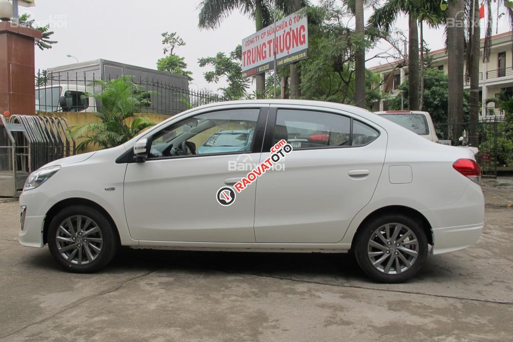 Cần bán xe Mitsubishi sản xuất 2017, màu bạc, nhập khẩu-0