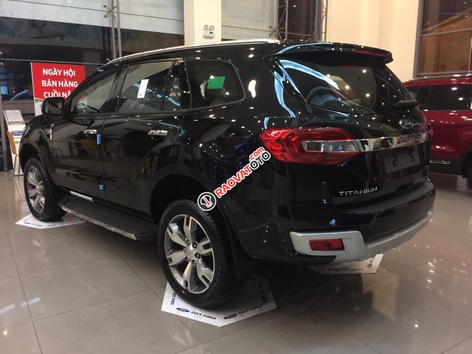 Bán xe Ford Everest mầu đen, sản xuất 2017, giá Shock-4