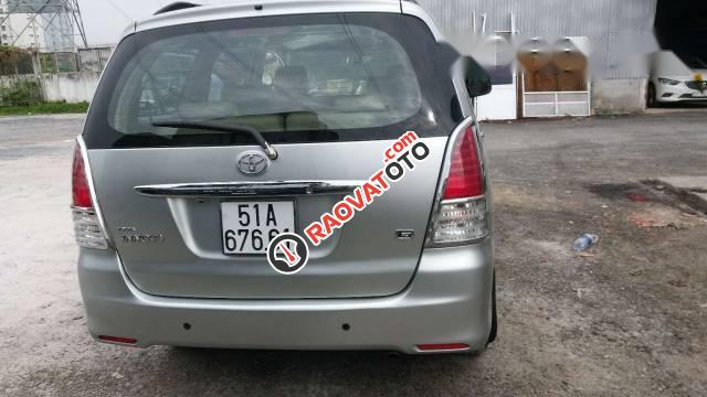 Bán ô tô Toyota Innova 2010, màu bạc-0