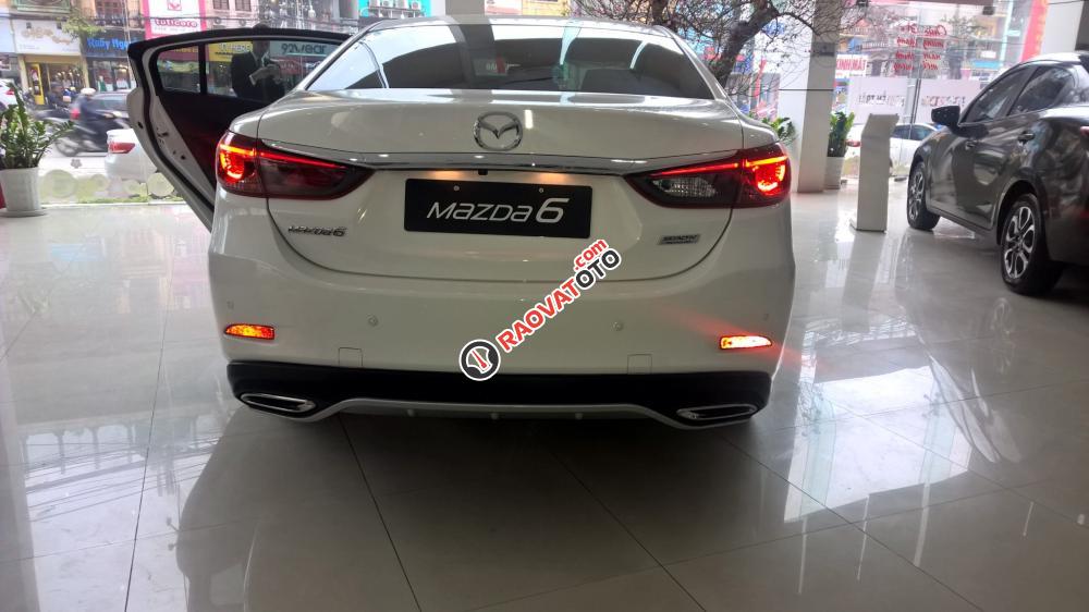 Bán Mazda 6 bản 2.0 Facelift ưu đãi lớn, giao xe ngay tại Hà Nội - Mazda Nguyễn Trãi - Hotline: 0949565468-8