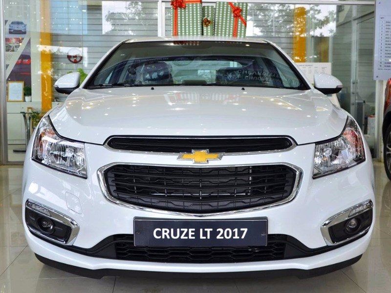 Bán ô tô Chevrolet Cruze đời 2017, màu trắng, nhập khẩu chính hãng, giá 589tr-4