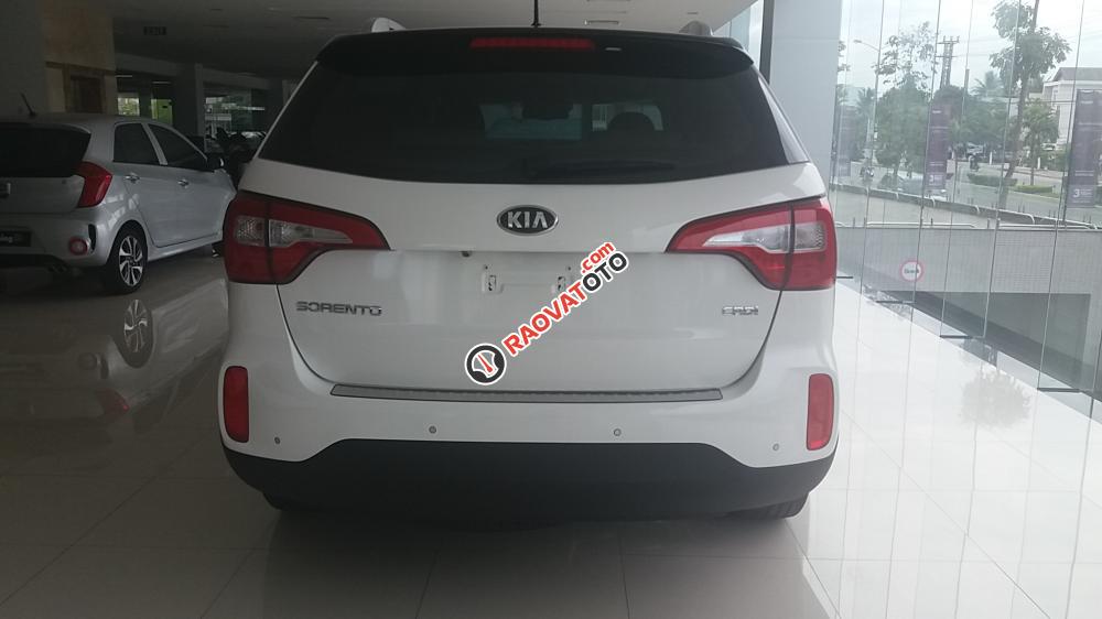 Bán xe Kia Sorento GAT 2018, màu trắng, hỗ trợ trả góp, liên hệ đặt xe giao xe sớm-3