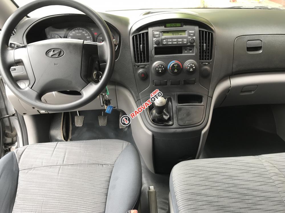 Bán Hyundai Starex sản xuất 2011, màu xám, nhập khẩu nguyên chiếc số sàn, giá tốt-7