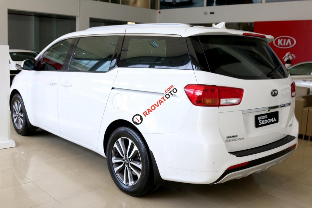 Kia Sedona 2017 - Nhận xe ngay với 200 triệu đồng-2