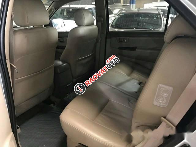 Bán Toyota Fortuner đời 2013, màu bạc-5