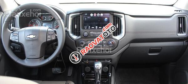 Bán Chevrolet Colorado High Country 2.8 AT 4x4 đời 2017, màu trắng, nhập khẩu, giá chỉ 879 triệu-4