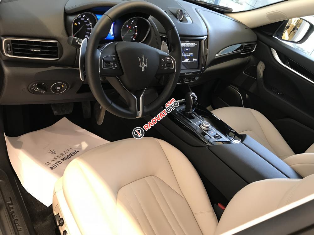 Bán xe Maserati Levante model mới, giá tốt nhất, khuyến mãi khủng khi mua xe Maserati Levante-11