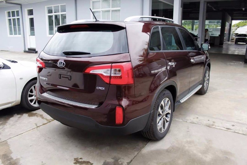 Bán xe Kia Sorento đời 2017, màu đỏ, nhập khẩu, giá tốt-4