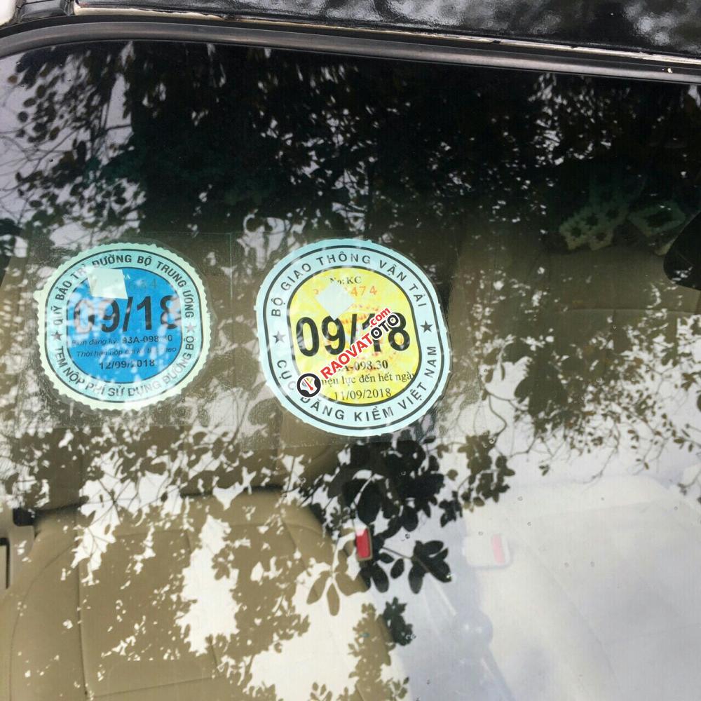 Cần bán gấp Daewoo Gentra đời 2010, màu bạc, xe gia đình-1