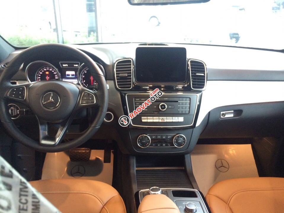 Mercedes GLE 400 4Matic, màu đen, nhập khẩu nguyên chiếc-2