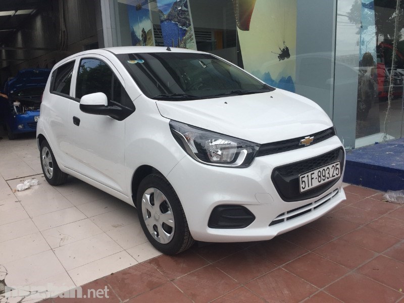 Cần bán xe Chevrolet Spark 2017, màu trắng, nhập khẩu chính hãng, giá cạnh tranh-0