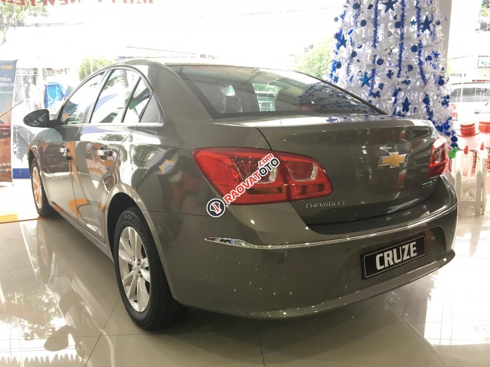 Chevrolet Cruze số sàn 2017, vay 100% giá trị xe chỉ cần 60tr nhận xe-6