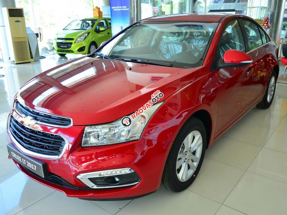 Bán ô tô Chevrolet Cruze sản xuất 2017 màu đỏ, giá chỉ 589 triệu-7