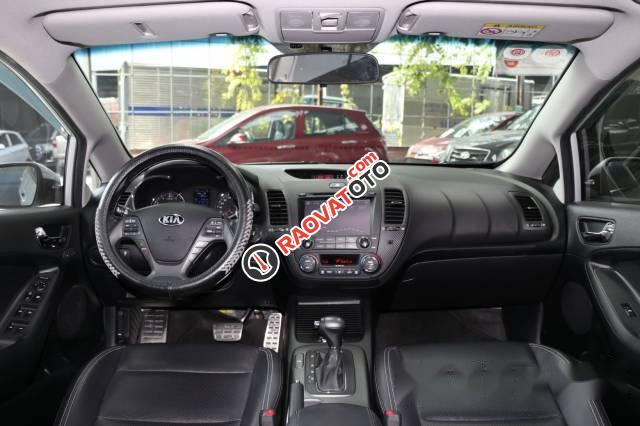 Bán Kia K3 2.0AT đời 2015, màu bạc-0