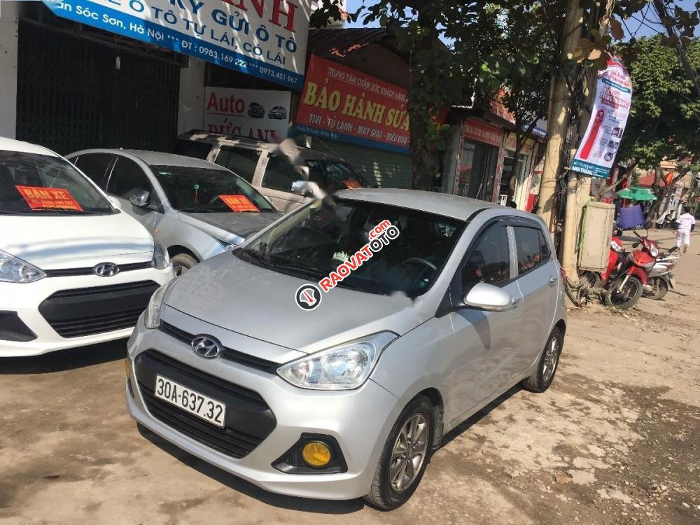 Bán Hyundai Grand i10 sản xuất 2015, màu bạc, nhập khẩu nguyên chiếc-0