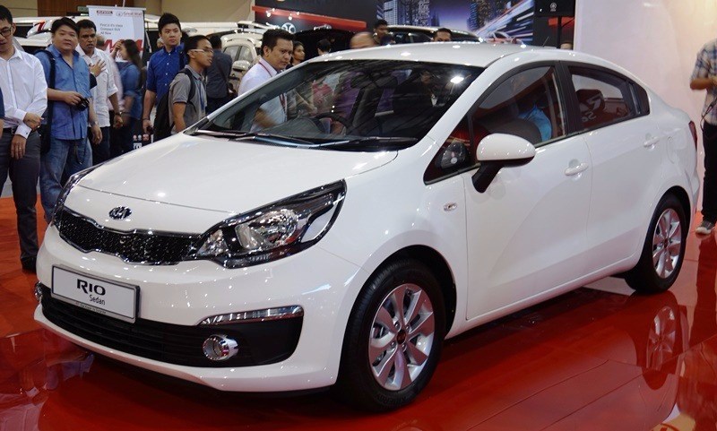 Bán xe Kia Rio đời 2017, màu trắng, nhập khẩu -3