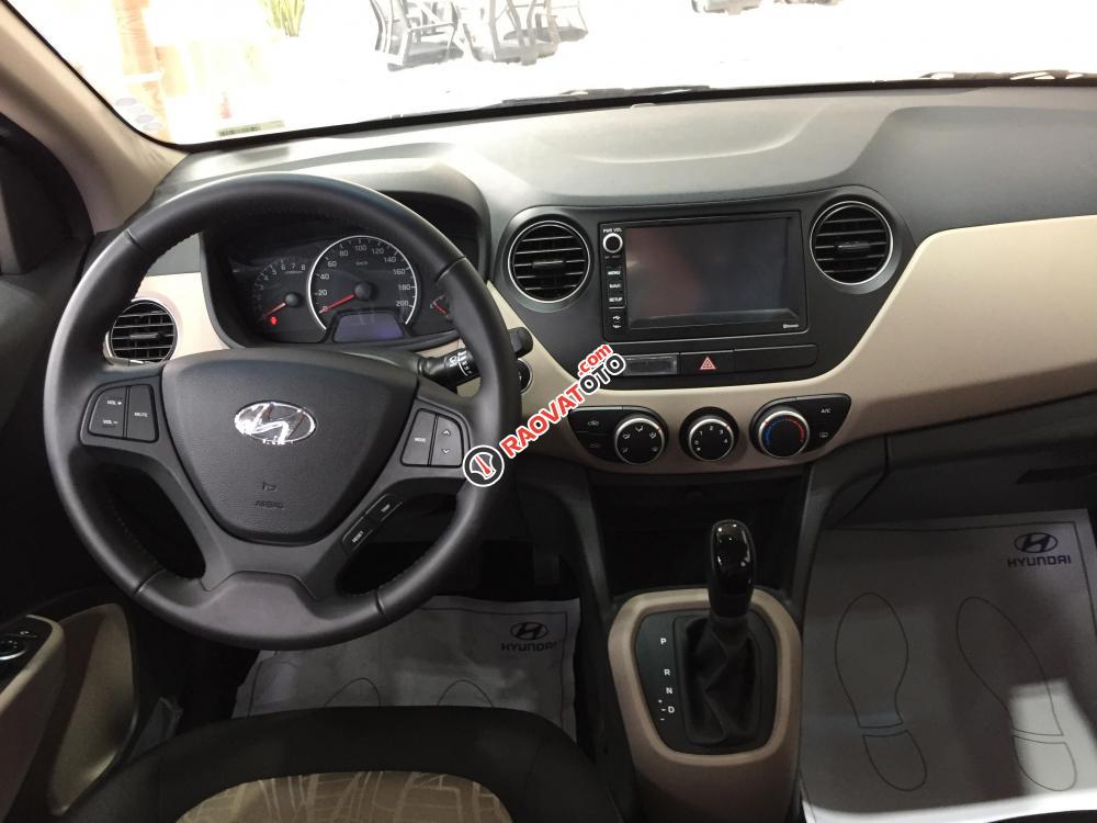 Hyundai Grand i10 2018 mới 100%, hỗ trợ vay 80%, tặng gói phụ kiện, thủ tục nhanh gọn. LH Công: 0933.345.048-3