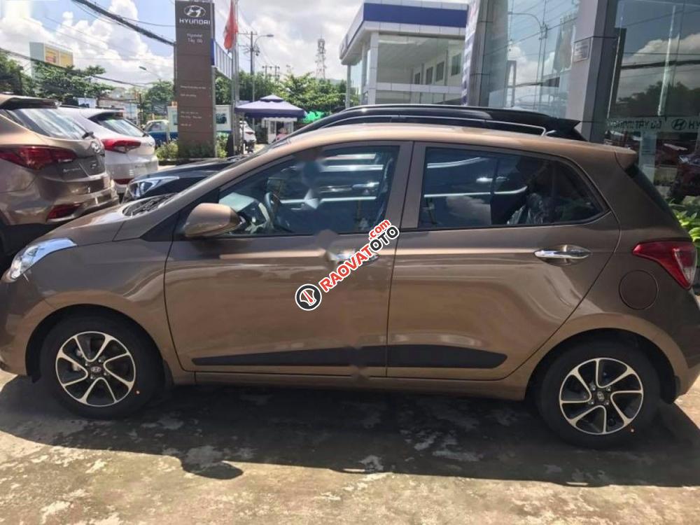 Bán xe Hyundai Grand i10 1.0 MT năm 2017, màu nâu-1