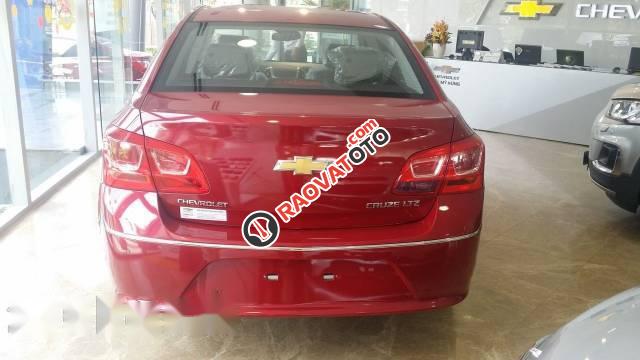 Bán xe Chevrolet Cruze 2017, 589tr, xe giao ngay-2