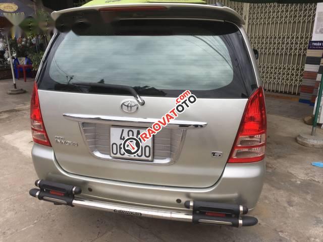 Bán Toyota Innova G năm 2009, màu bạc-1