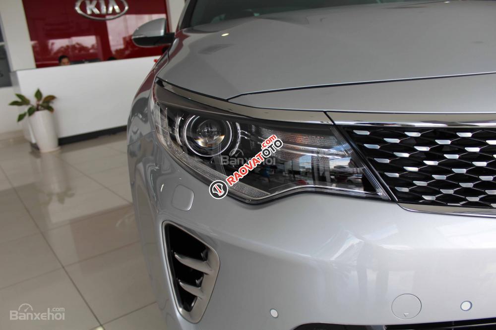 Kia Optima 2017 - sang trọng - đẳng cấp - mạnh mẽ. Xứng tầm đẳng cấp doanh nhân hiện đại-3