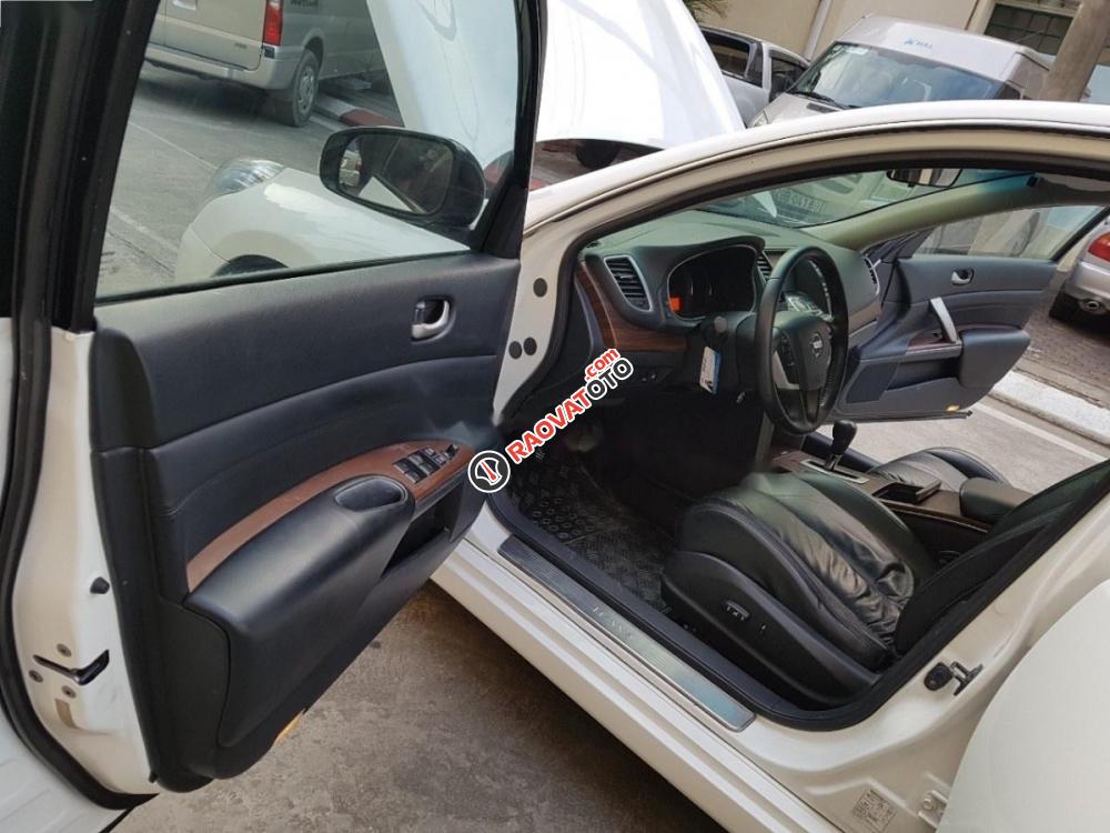 Cần bán lại xe Nissan Teana 2.0 AT đời 2010, màu trắng, nhập khẩu nguyên chiếc chính chủ, giá 550tr-4