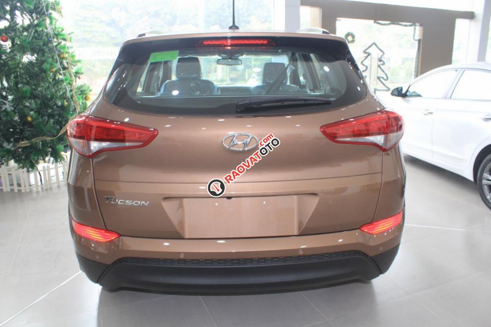 Bán xe Hyundai Tucson sản xuất 2018 màu nâu, xe lắp ráp, hỗ trợ trả góp lên đến 85% - LH: 090.467.5566-8