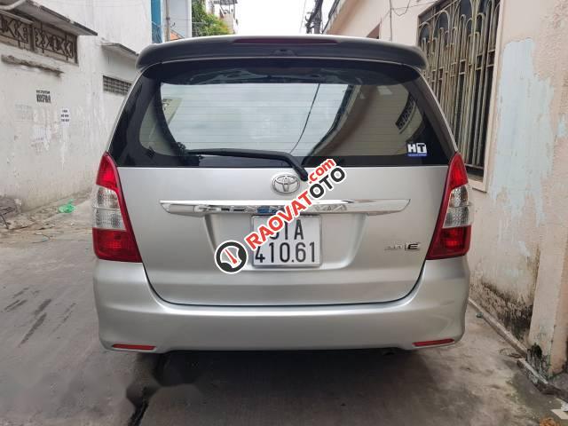 Bán xe Toyota Innova năm 2012, màu bạc  -3