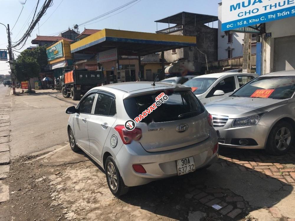 Bán Hyundai Grand i10 sản xuất 2015, màu bạc, nhập khẩu nguyên chiếc-4